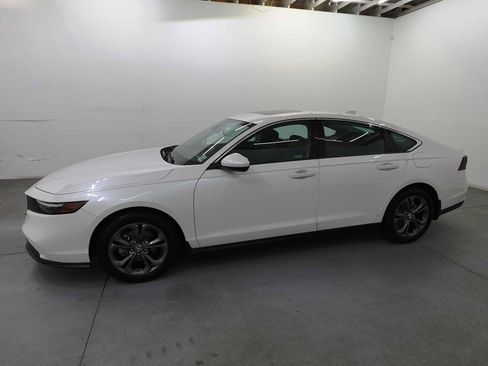 Certified 2023 Honda Accord EX image 8