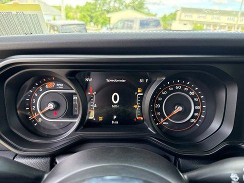 New 2026 Jeep Wrangler Unlimited Sahara AWD/4WD image 10