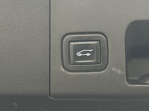 Used 2022 Cadillac XT5 Sportv w/ Platinum Package AWD/4WD image 17