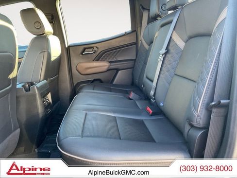 Used 2024 GMC Canyon Denali image 13