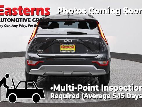 Used 2025 Kia Niro LX FWD image 6