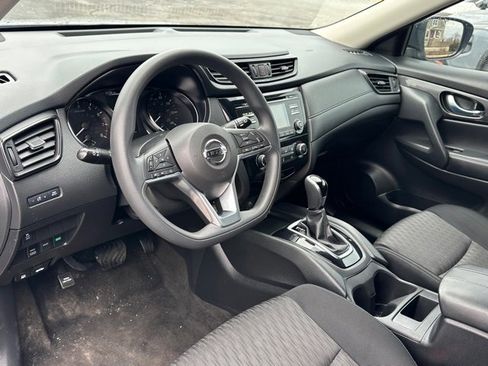 Used 2017 Nissan Rogue S image 31