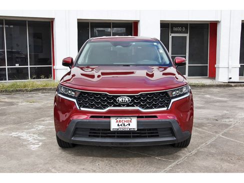 Used 2021 Kia Sorento LX FWD image 3