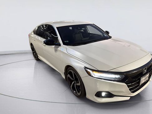 Used 2022 Honda Accord Sport image 4