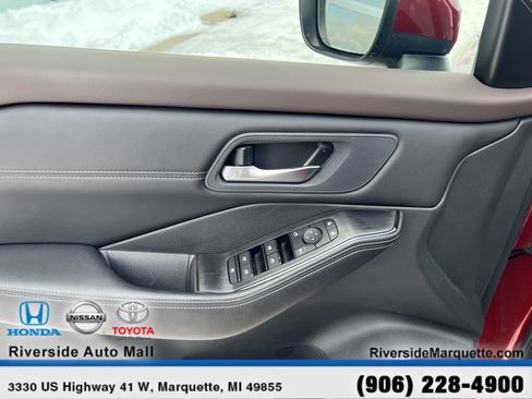 Used 2023 Nissan Rogue SV w/ SV Premium B Package image 24