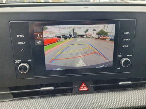 Used 2024 Kia Sportage LX image 17