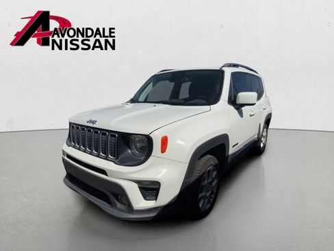 Used 2019 Jeep Renegade Latitude w/ Popular Equipment Group AWD/4WD image 2