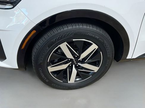 Certified 2022 Kia Sorento S w/ Panoramic Sunroof Package image 33