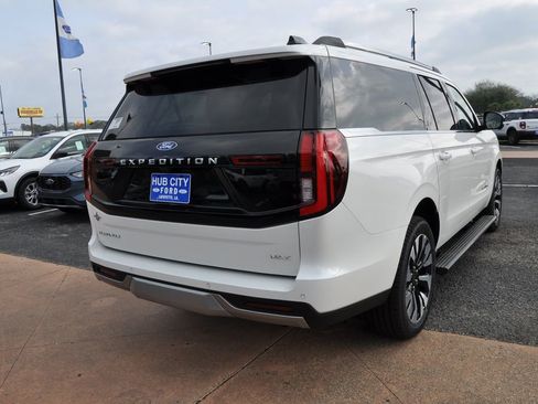 New 2026 Ford Expedition Max Platinum w/ Driver's Package image 5