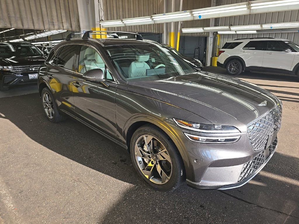 Used 2025 Genesis Electrified GV70 w/ Prestige Package AWD/4WD image 1