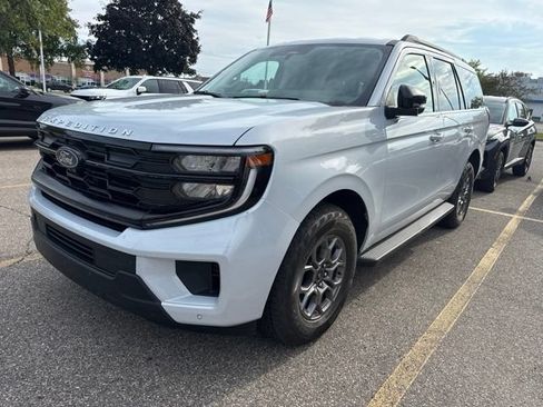 Used 2026 Ford Expedition Active AWD/4WD image 1