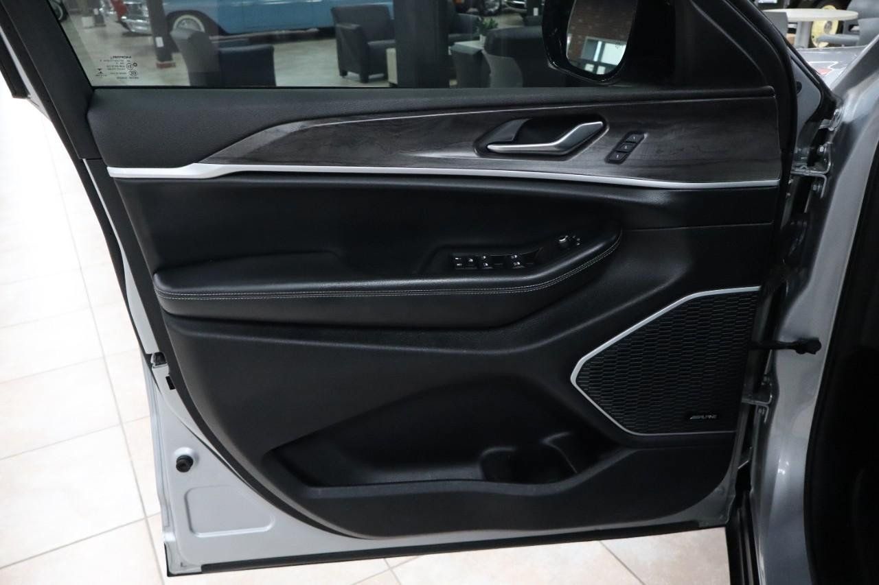 Used 2021 Jeep Grand Cherokee L Limited AWD/4WD image 10