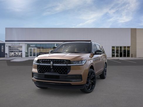 New 2026 Lincoln Navigator Black Label AWD/4WD image 2
