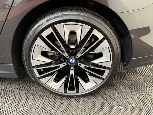 Used 2024 BMW 540i xDrive AWD/4WD image 13
