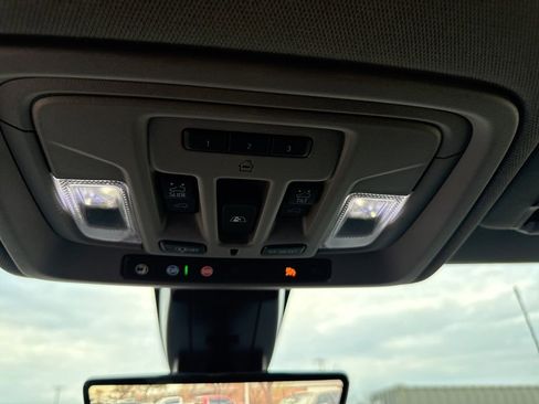 Used 2021 GMC Sierra 2500 Denali w/ Denali Black Diamond Edition image 31