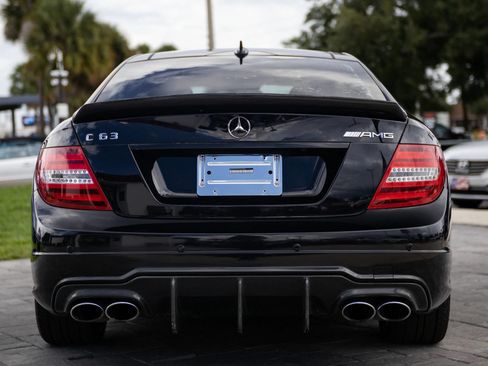 Used 2012 Mercedes-Benz C 63 AMG Coupe w/ Comand Single Disc Pkg image 12
