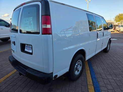 Used 2014 Chevrolet Express 2500 RWD image 5
