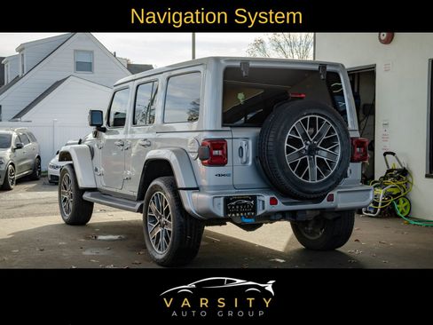 Used 2022 Jeep Wrangler Unlimited Sahara image 6