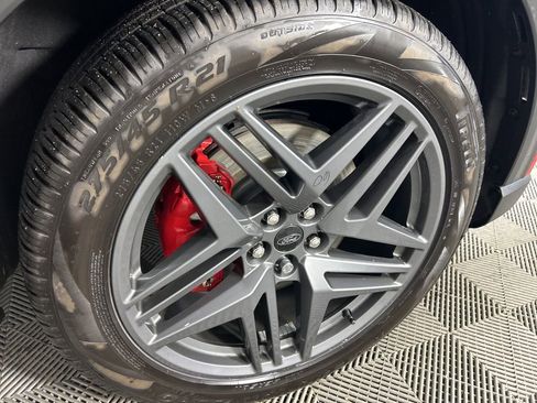 Used 2025 Ford Explorer ST w/ Sun And Sound Package image 4