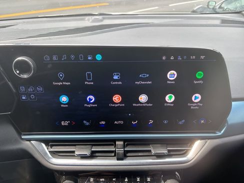 Certified 2024 Chevrolet Equinox EV LT image 29