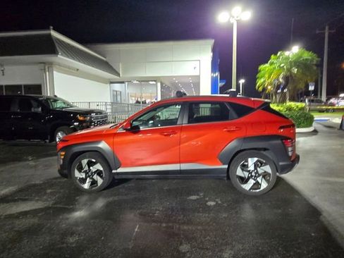 Used 2024 Hyundai Kona Limited image 4