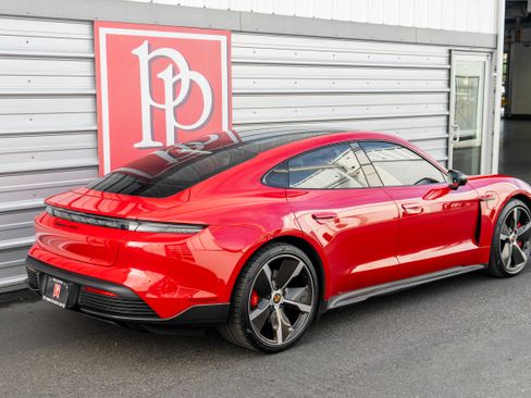 Used 2023 Porsche Taycan GTS image 46