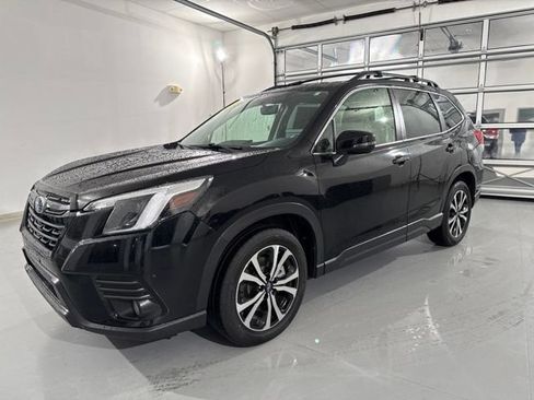 Used 2023 Subaru Forester Limited AWD/4WD image 3