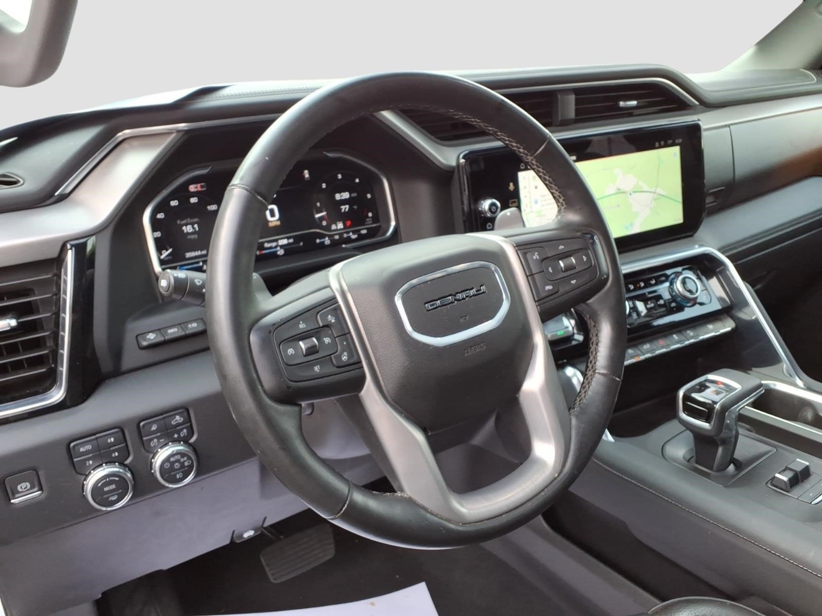 Used 2024 GMC Sierra 1500 Denali w/ Technology Package AWD/4WD image 13
