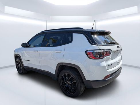 Used 2023 Jeep Compass Altitude image 5