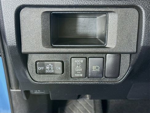 Certified 2019 Toyota Tacoma TRD Off-Road image 22