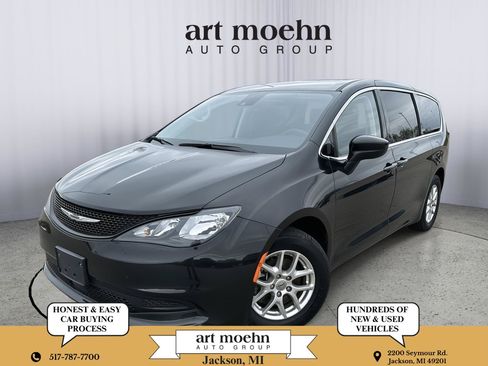 Used 2023 Chrysler Voyager LX FWD image 1