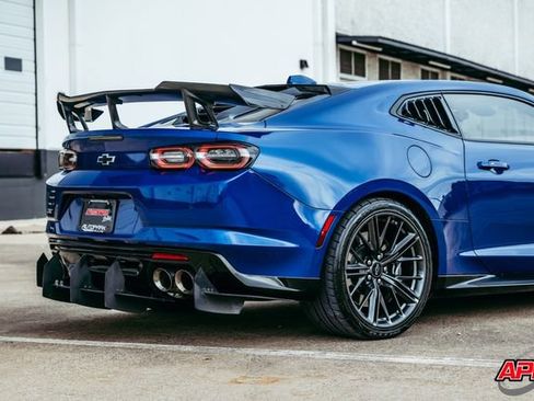 Used 2020 Chevrolet Camaro ZL1 image 52