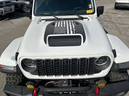Used 2026 Jeep Wrangler Unlimited Rubicon AWD/4WD image 21