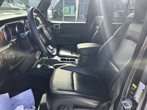 Certified 2022 Jeep Gladiator Mojave w/ Cold Weather Group image 7