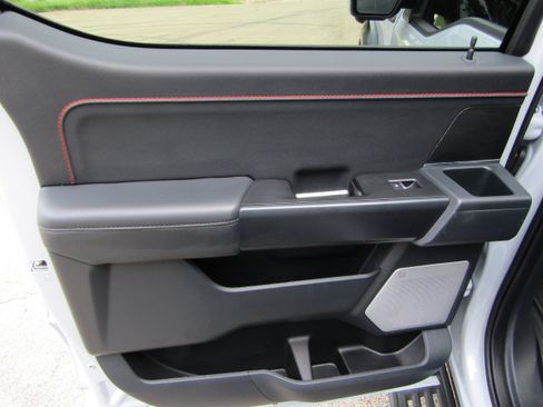 Used 2025 Ford F150 Raptor AWD/4WD image 11