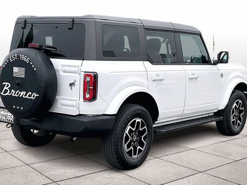 Used 2024 Ford Bronco Outer Banks image 15