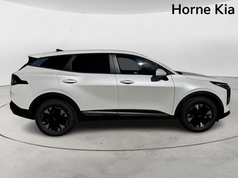 New 2026 Kia Sportage LX image 3