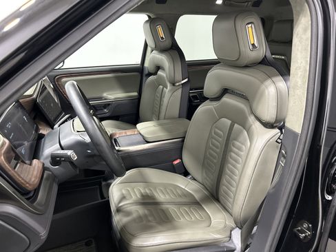 Used 2023 Rivian R1S Adventure AWD/4WD image 20