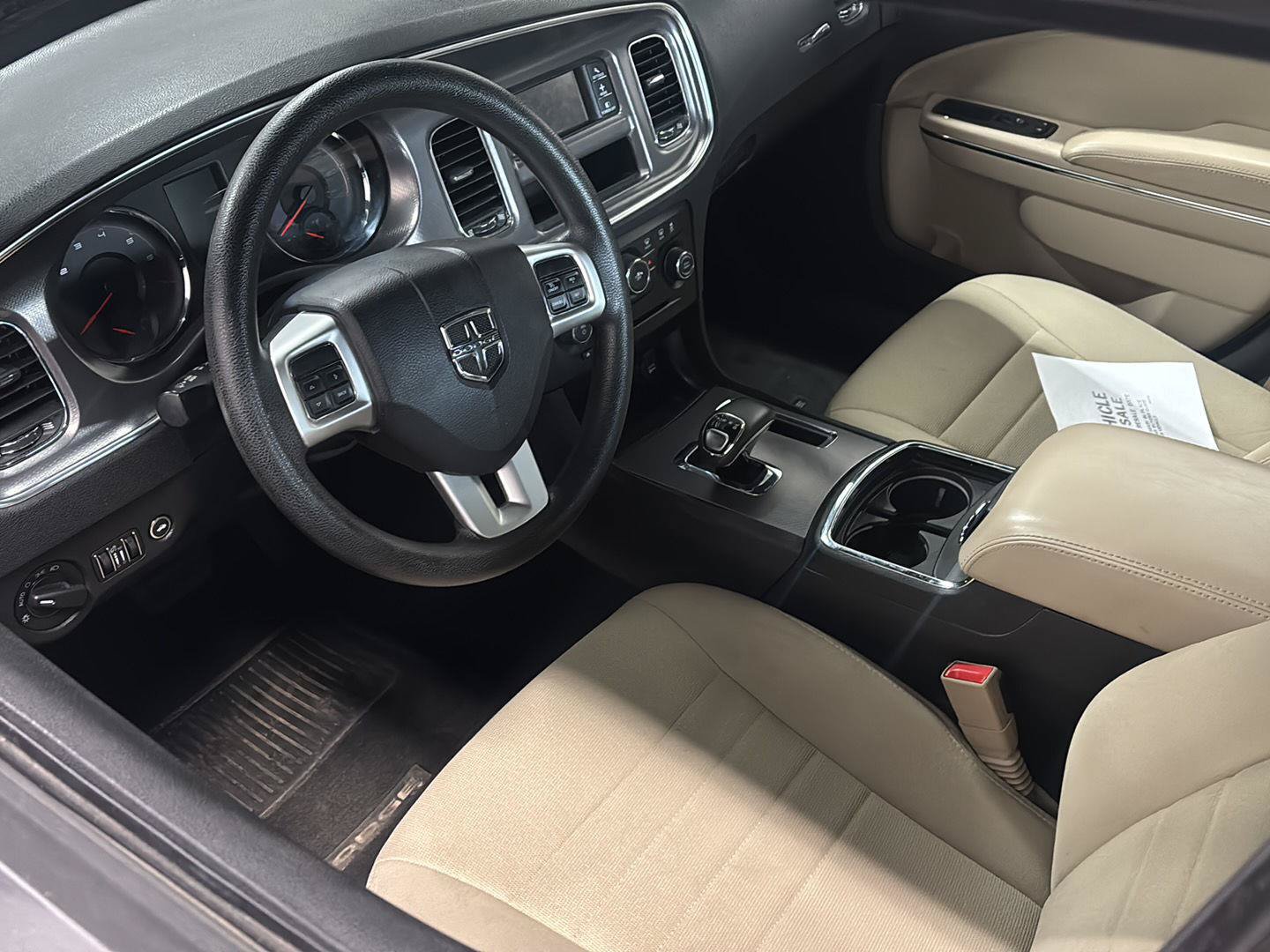 Used 2014 Dodge Charger SE RWD image 5