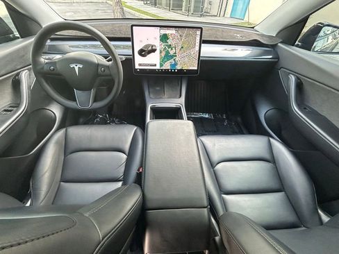 Used 2021 Tesla Model Y Long Range AWD/4WD image 10