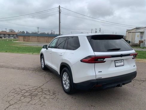 Used 2025 Toyota Grand Highlander XLE image 5