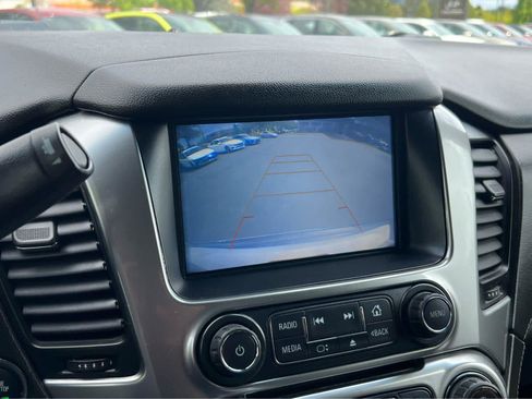 Used 2020 Chevrolet Suburban Premier AWD/4WD image 38