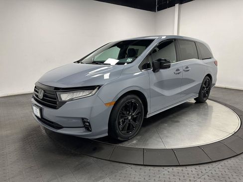 Used 2024 Honda Odyssey Sport image 1