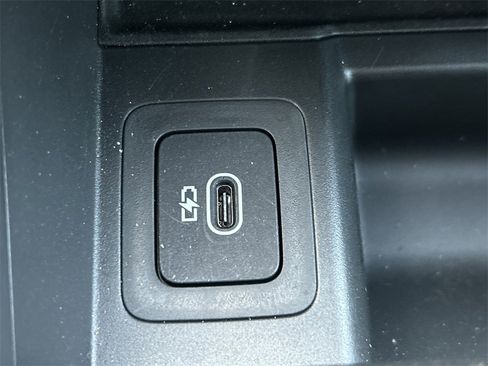 Used 2026 Land Rover Range Rover Velar S image 34