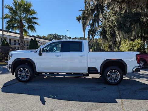 New 2026 GMC Sierra 2500 SLT w/ SLT Premium Package image 8