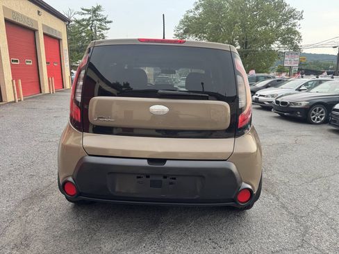 Used 2014 Kia Soul FWD image 5