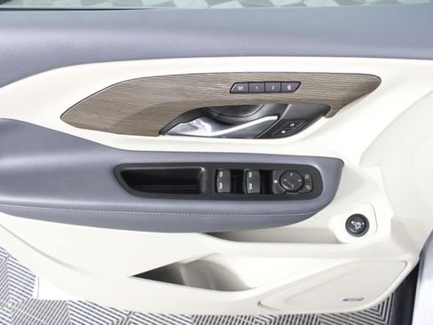 Used 2023 GMC Terrain Denali w/ Denali Premium Package image 15