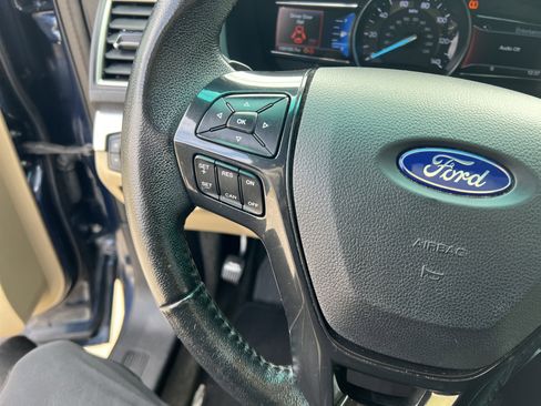 Used 2017 Ford Explorer XLT w/ Equipment Group 202A image 18