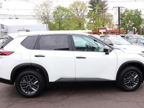 Used 2024 Nissan Rogue S FWD image 6