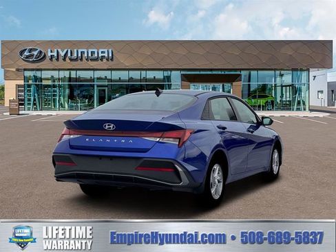 New 2026 Hyundai Elantra SE FWD image 7